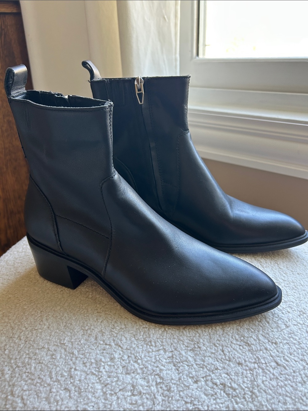 Dolce Vita Black Boot Size 8 NWOT